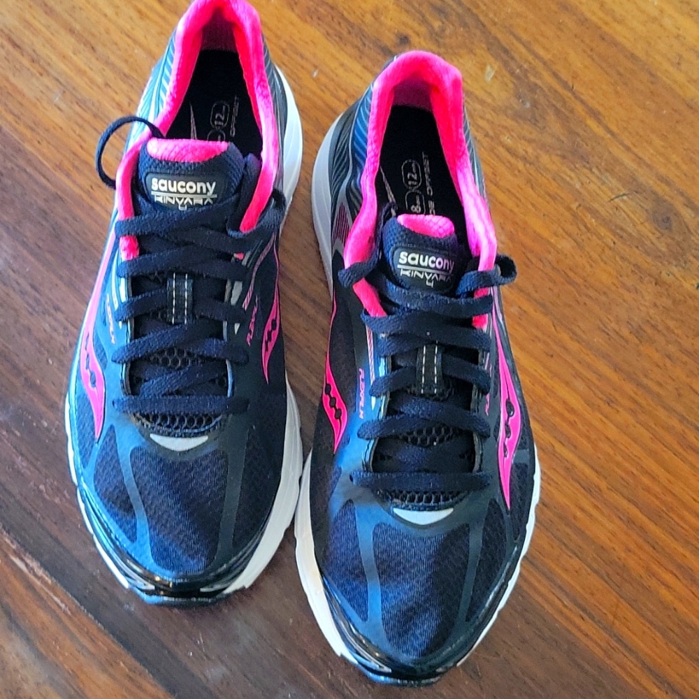Saucony womens running shoe
